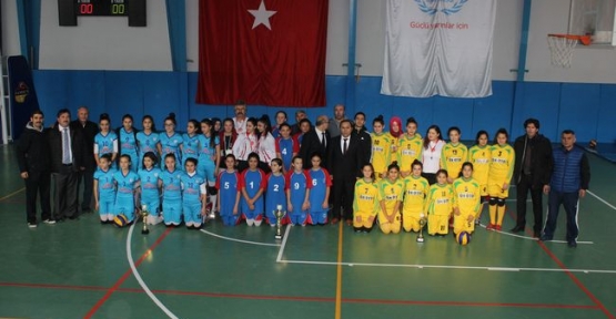 Okul Sporları Yıldız Kızlar Voleybol Turnuvası Sona Erdi